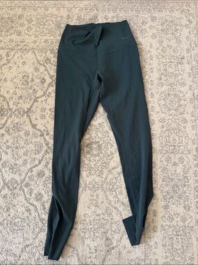 Nike DriFit Dark Green High-Rise Leggings